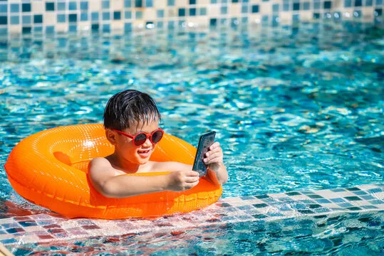 Can a wet phone be donated in Panama? Yes, and Crezendo tells you how